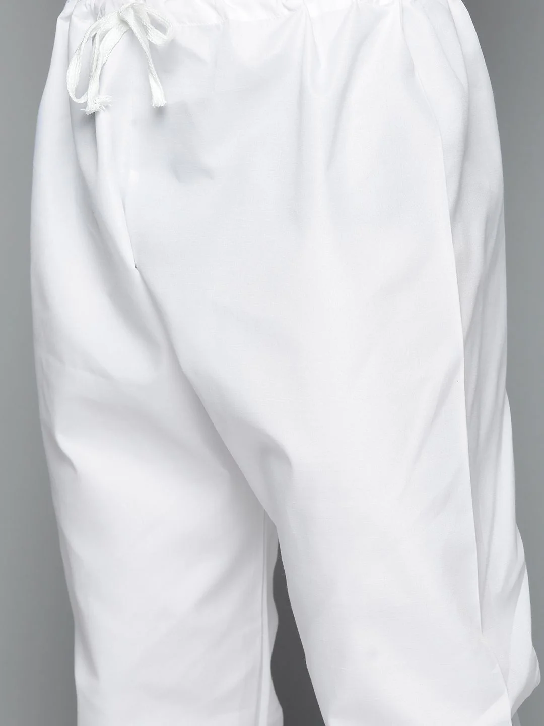 Jompers Men Floral Embroidered Chikankari Pure Cotton Kurta with Pyjamas - Image 3