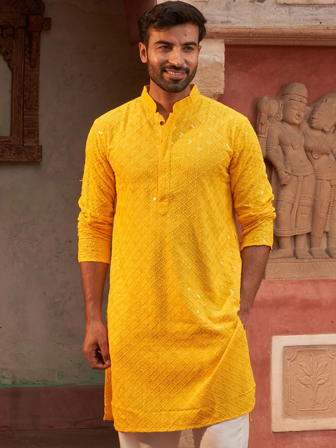 Jompers Men Floral Embroidered Sequinned Kurta