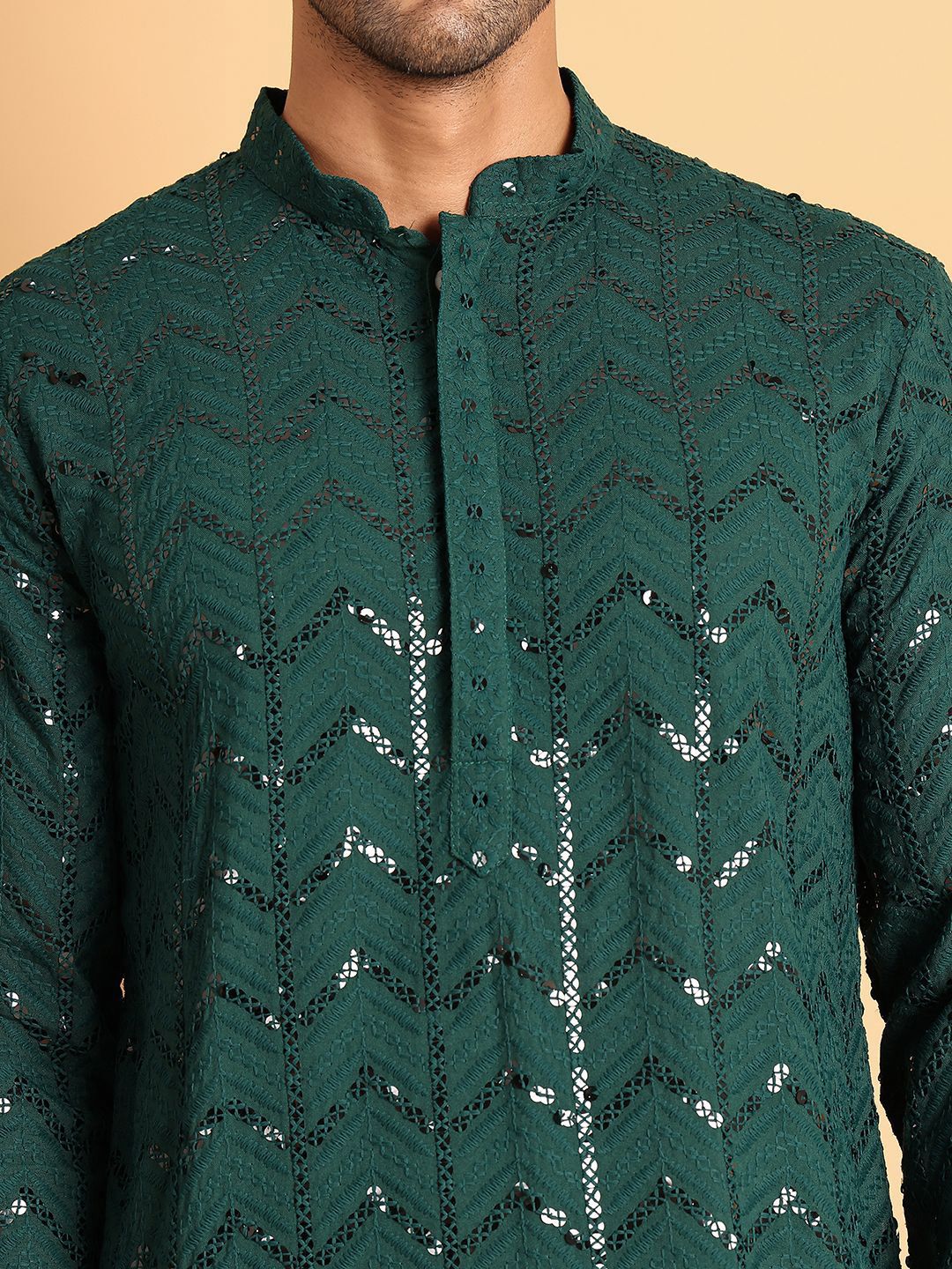 Jompers Men Leheriya Embroidered Sequinned Kurta - Image 2