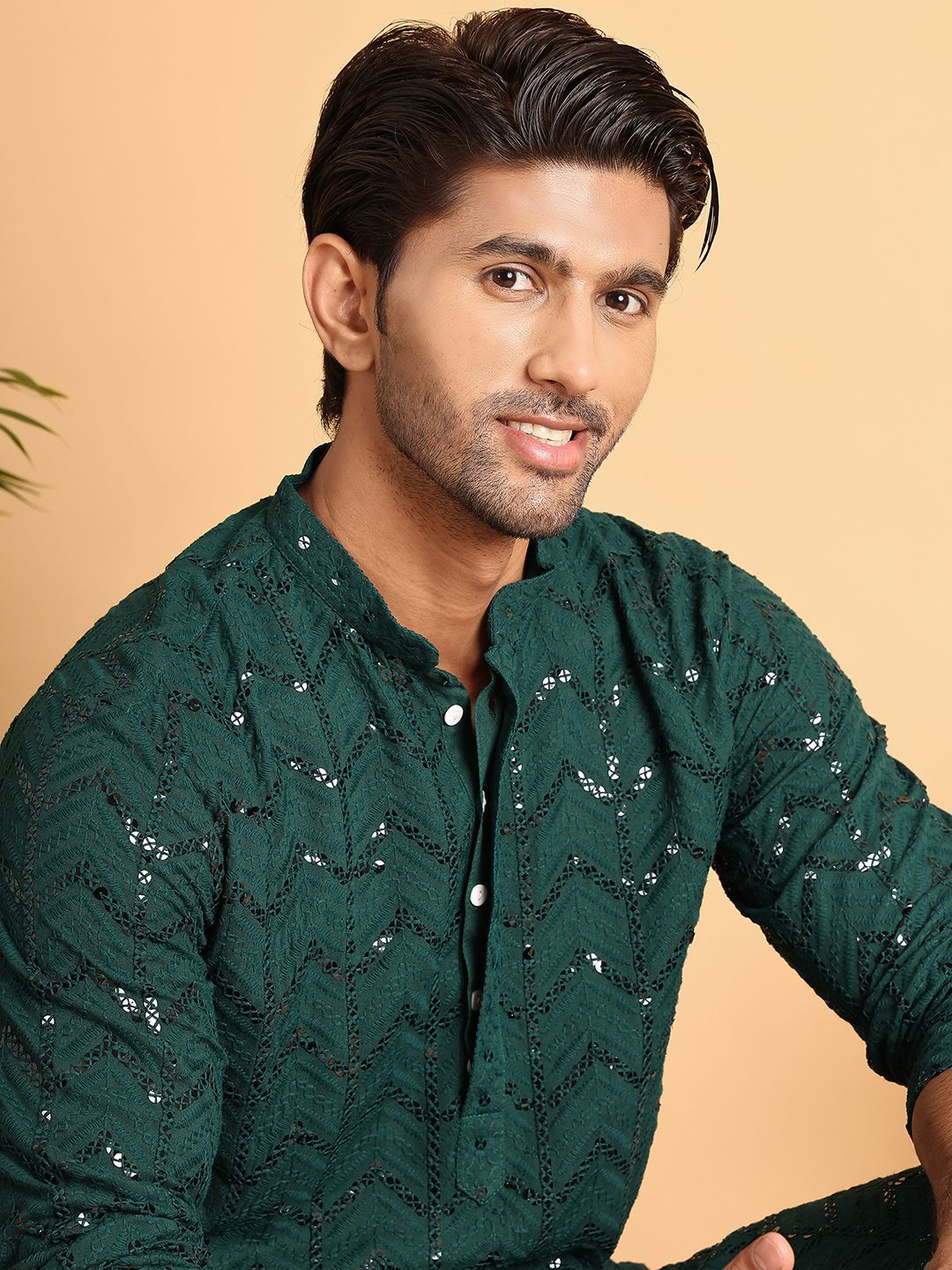 Jompers Men Leheriya Embroidered Sequinned Kurta - Image 6