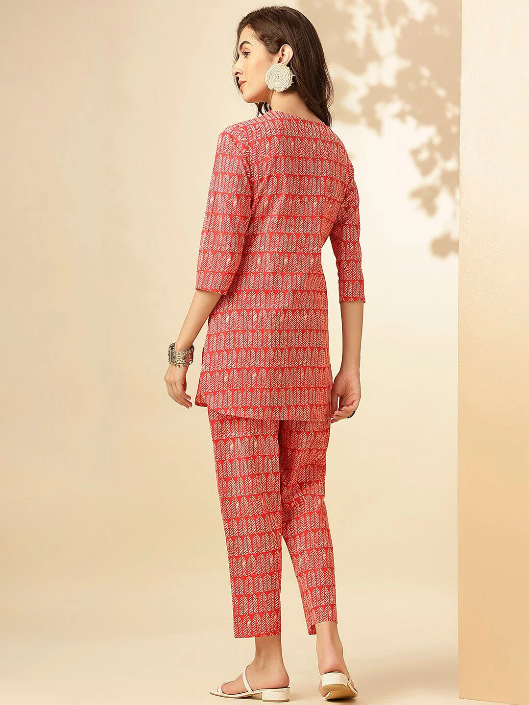 KALINI Ethnic Motifs Printed V-Neck Three-Quarter Sleeves Printed Tunic & Trousers - Image 4