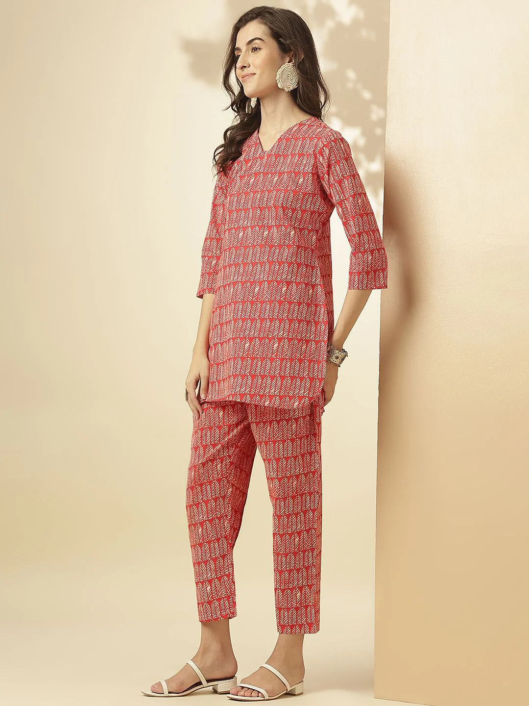 KALINI Ethnic Motifs Printed V-Neck Three-Quarter Sleeves Printed Tunic & Trousers - Image 5