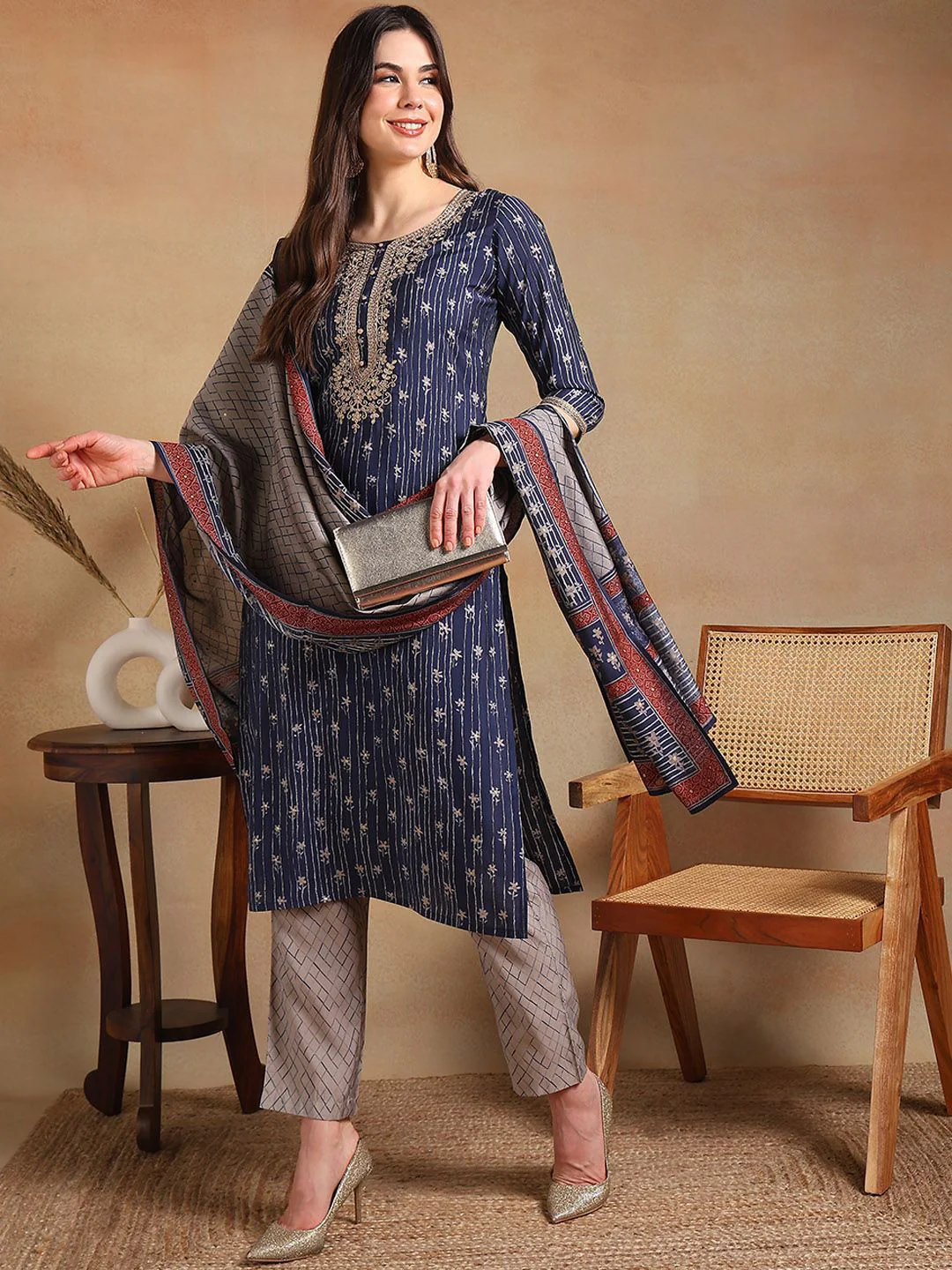 KALINI Floral Embroidered Zari Straight Silk Blend Kurta With Trousers & Dupatta - Image 4