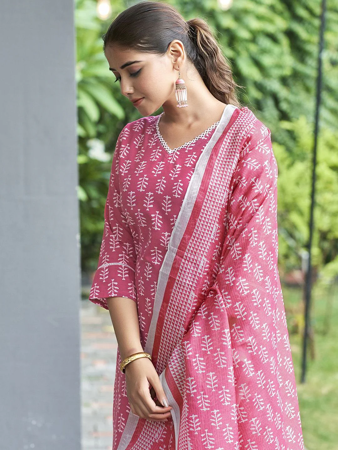 KALINI Floral Printed Gotta Patti Straight Kurta with Trousers & Dupatta - Image 4