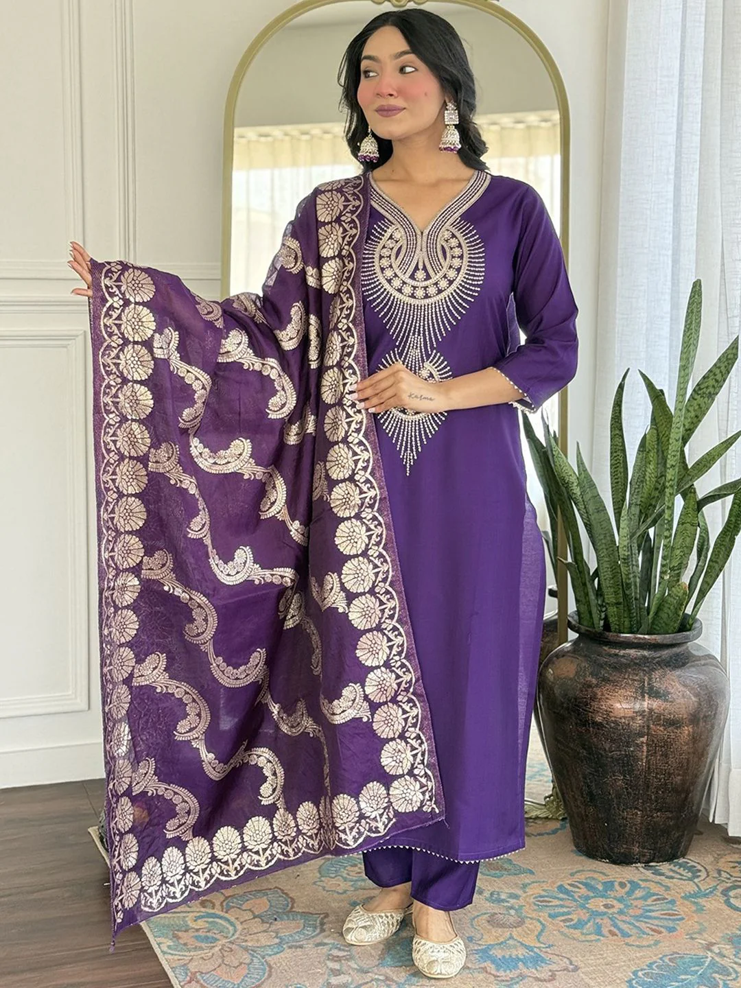 KALINI Women Ethnic Motifs Embroidered Regular Thread Work Pure Silk Kurta Set & Dupatta - Image 3