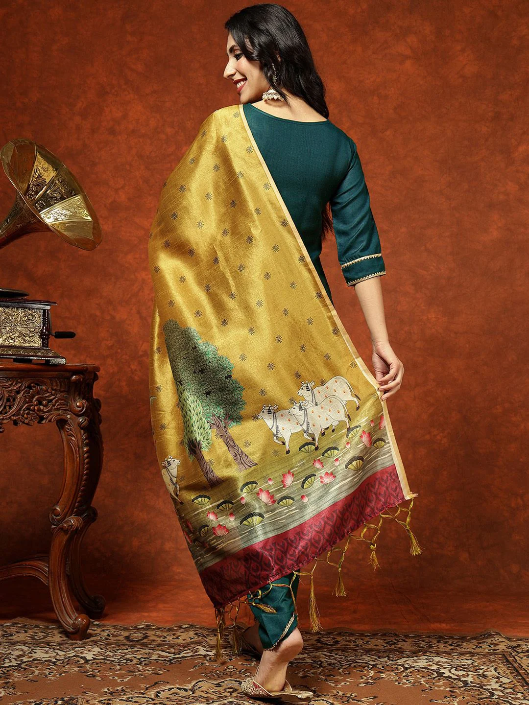Kalini Women Straight Kurta Pant Set With Digital Print Dupatta - Image 5