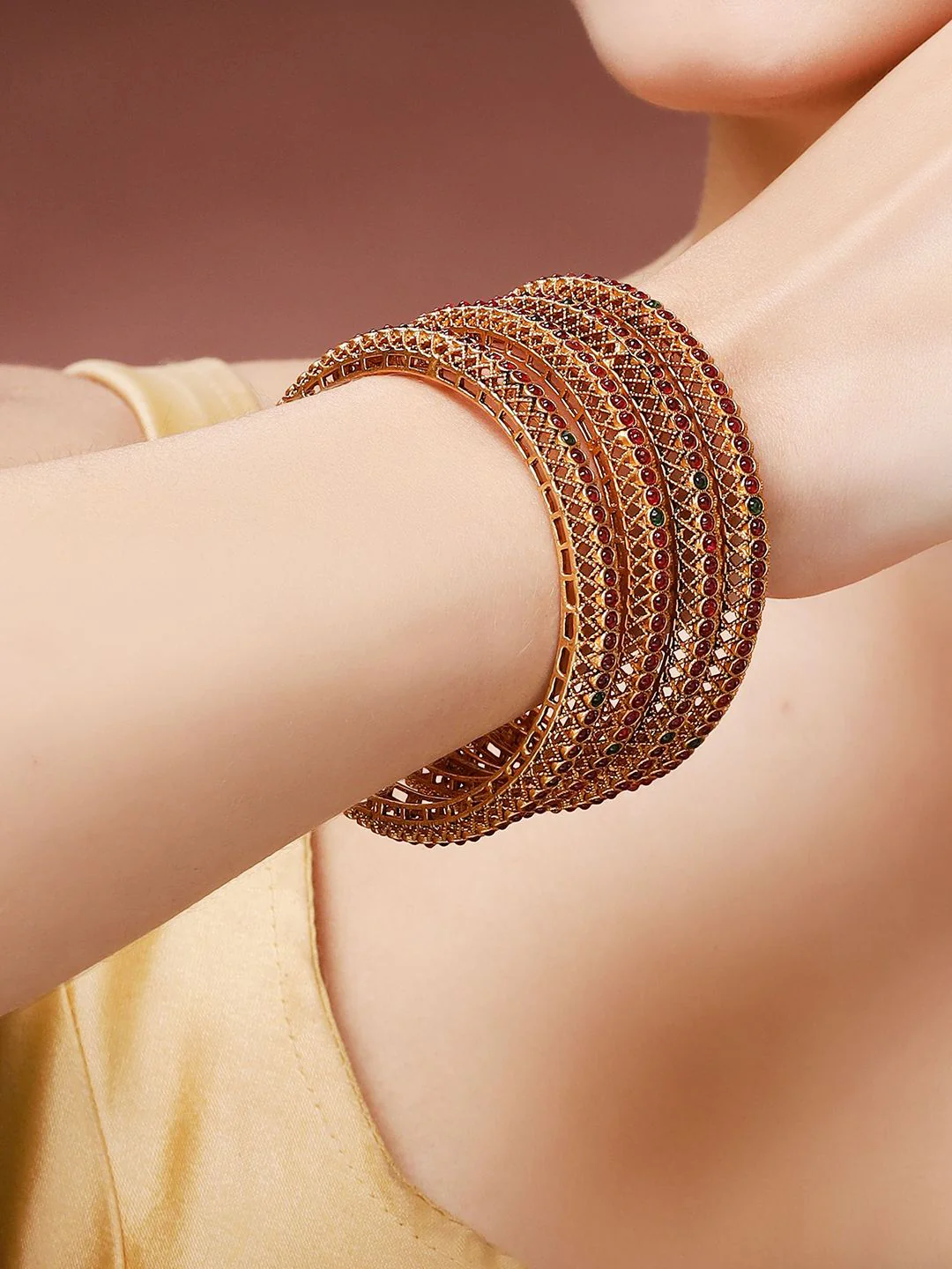 KARATCART Set Of 4 Gold-Plated Kundan-Studded Traditional Bangles - Image 4