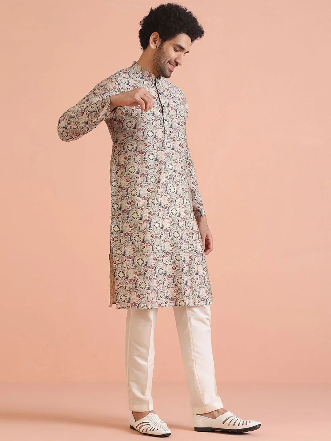KISAH Floral Embroidered Kantha Work Mandarin Collar Straight Kurta with Trousers - Image 3