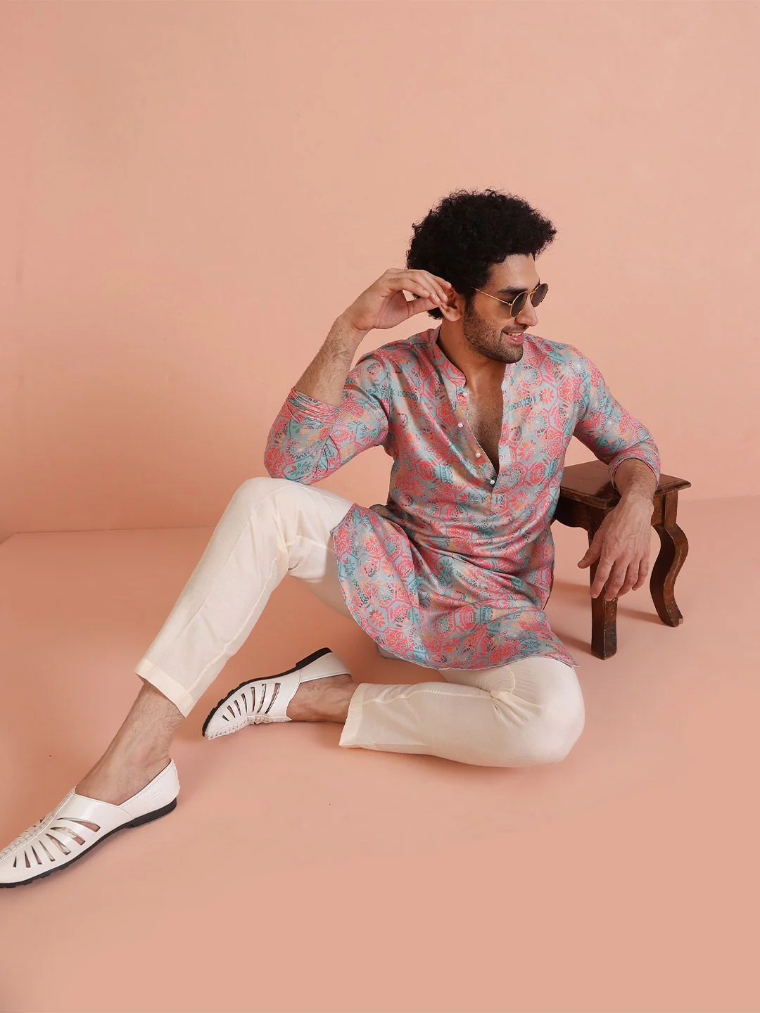 KISAH Floral Printed Straight Kurta with Trousers