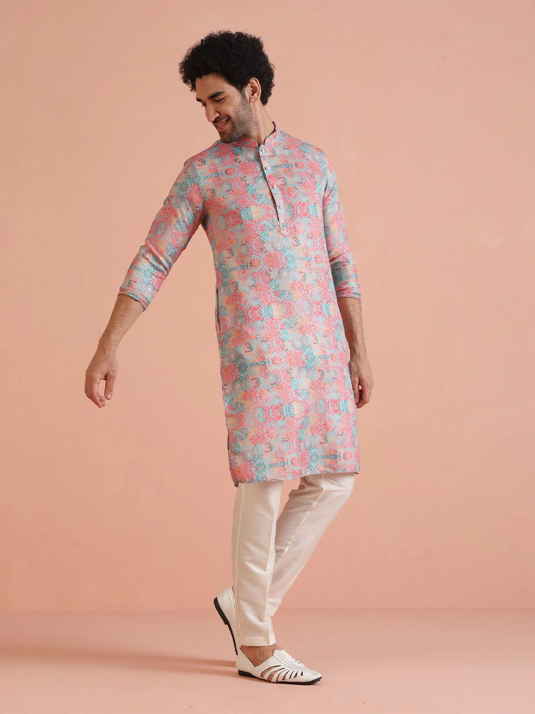 KISAH Floral Printed Straight Kurta with Trousers - Image 5