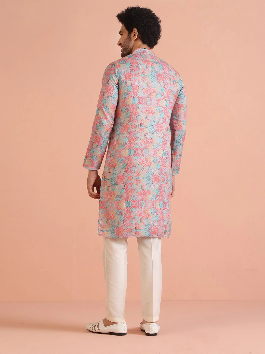 KISAH Floral Printed Straight Kurta with Trousers - Image 6