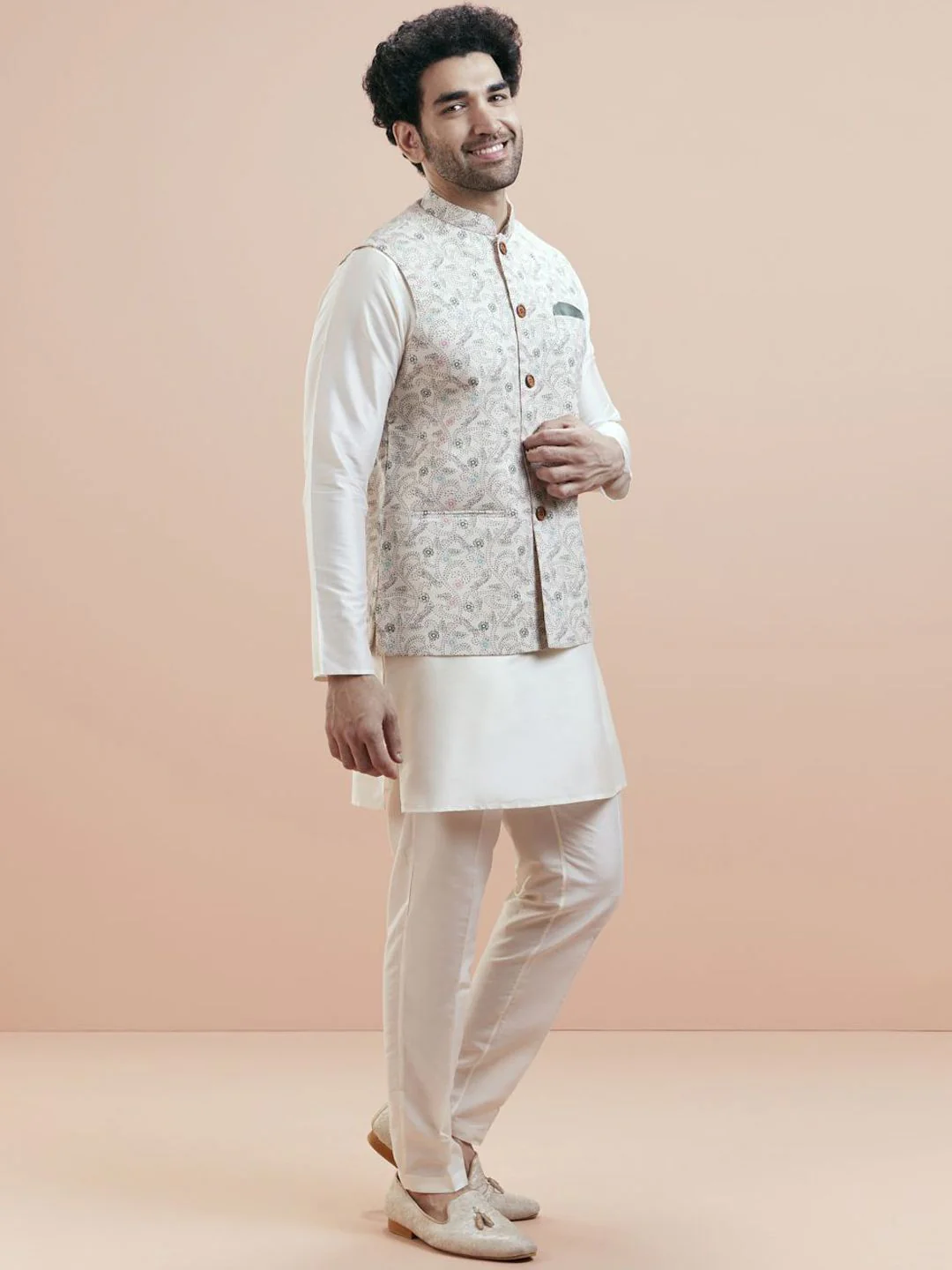 KISAH Mandarin Collar Jodhpuri Straight Kurta With Trousers & Nehru jacket - Image 5