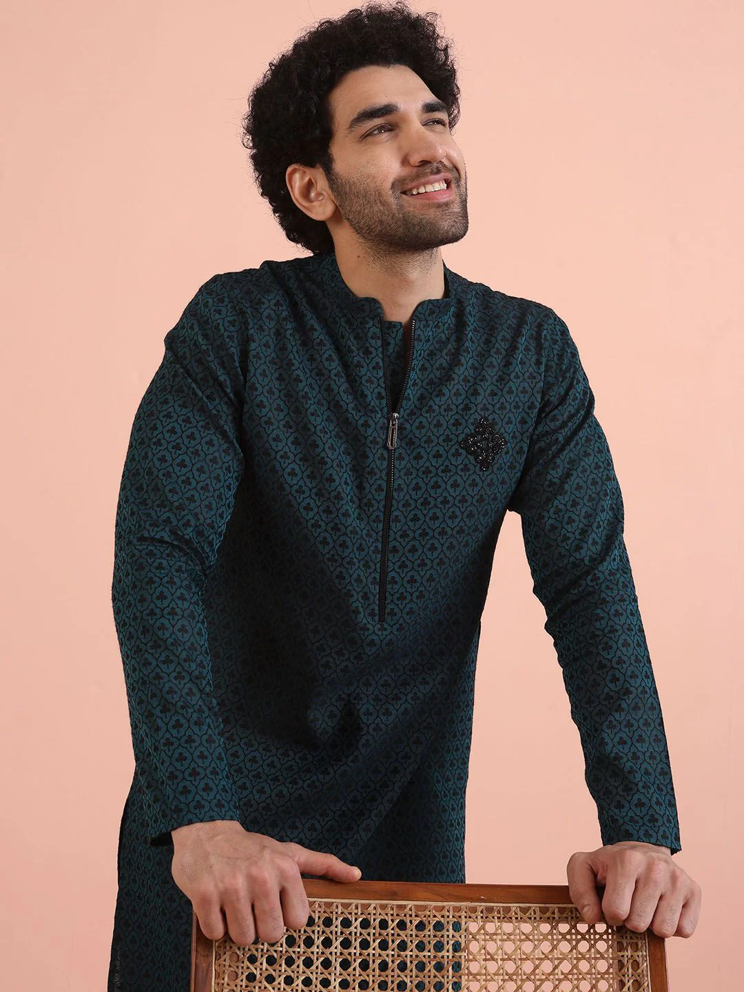 KISAH Men Floral Embroidered Kurta - Image 7