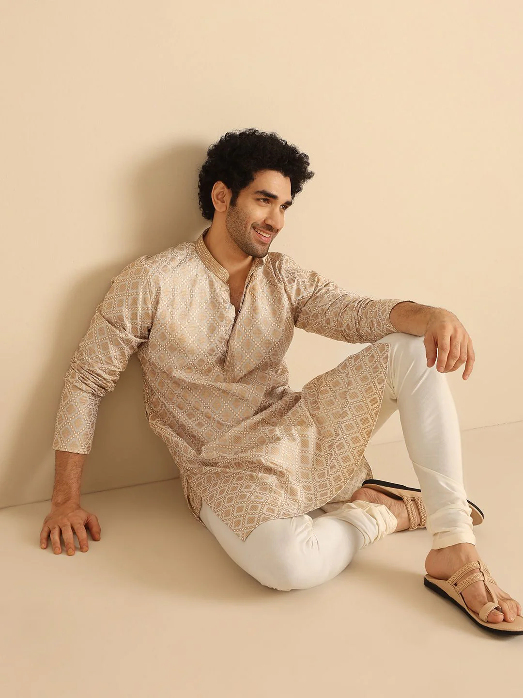 KISAH Men Foil Printed Zari  Regular Fit Kurta