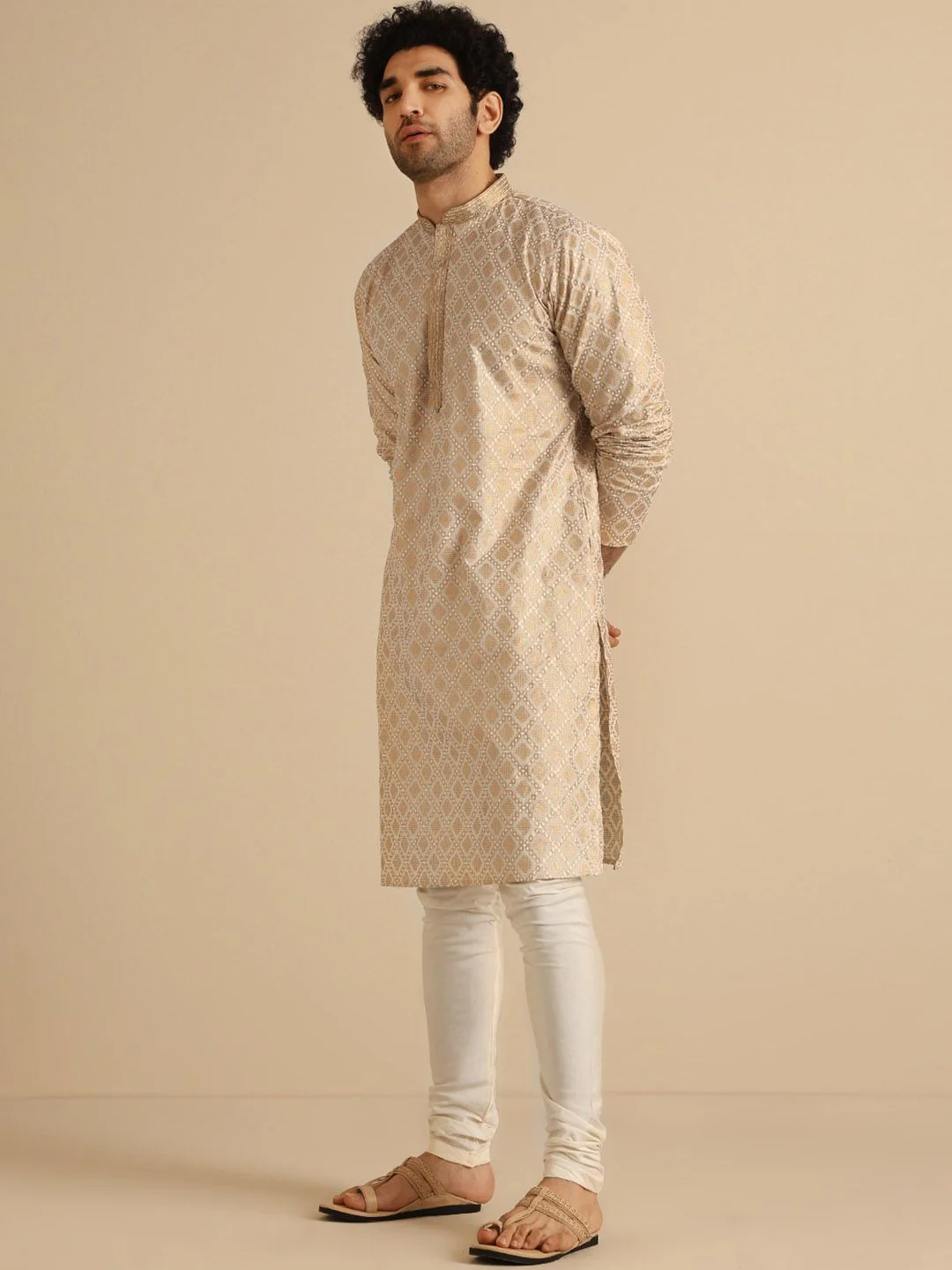 KISAH Men Foil Printed Zari  Regular Fit Kurta - Image 6