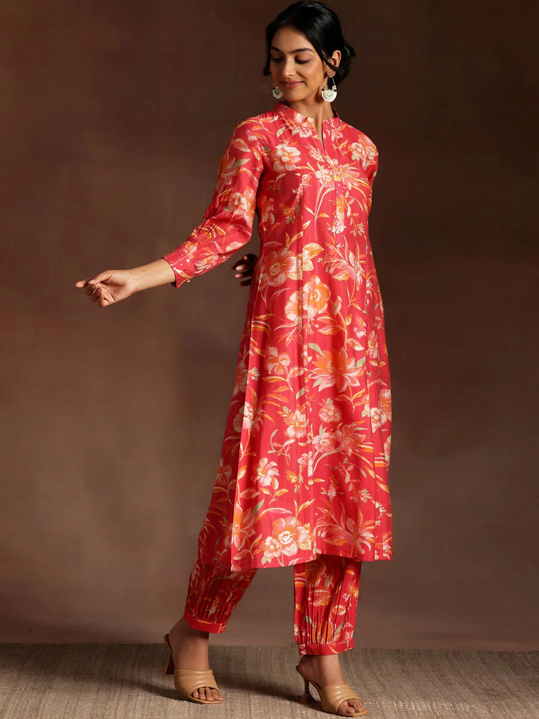 Libas Abstract Printed Regular Kurta with Salwar - Image 3