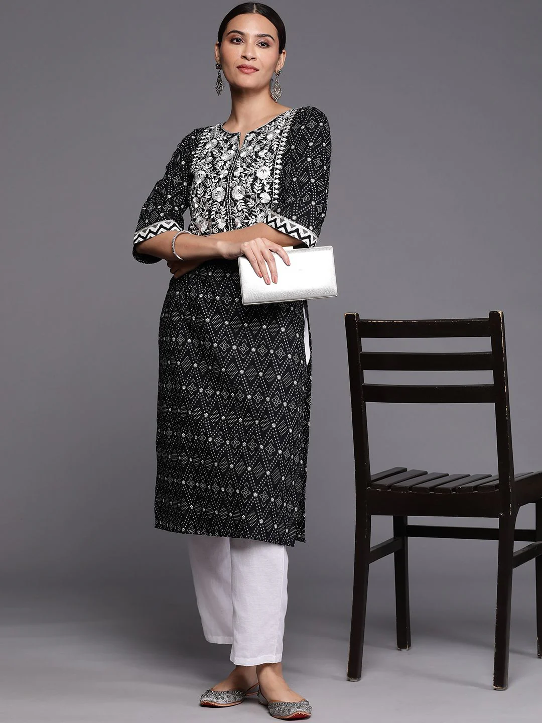 Libas Bandhani Yoke Design Thread Work Kurta - Image 2