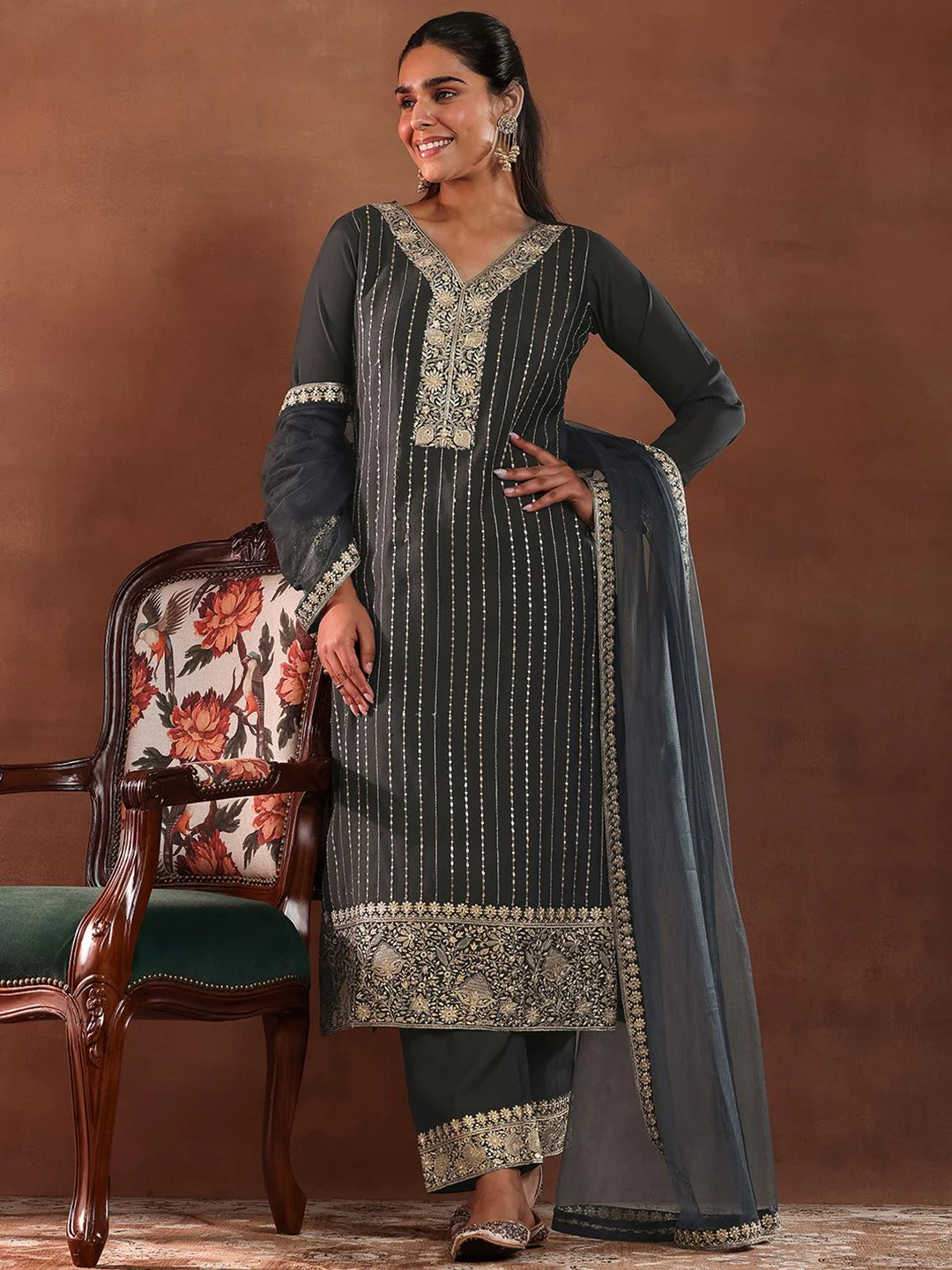 Libas Black and Grey Floral Embroidered Thread Work Kurta with Trouser & Dupatta - Image 4