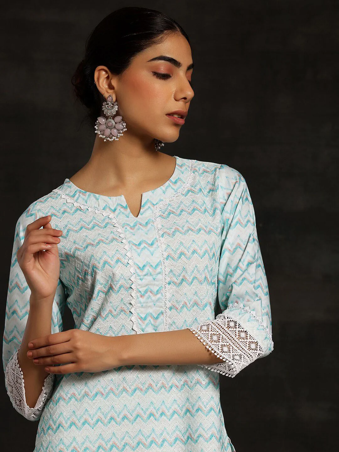 Libas Chevron Printed Regular Thread Work Kurta with Trouser & Dupatta - Image 2