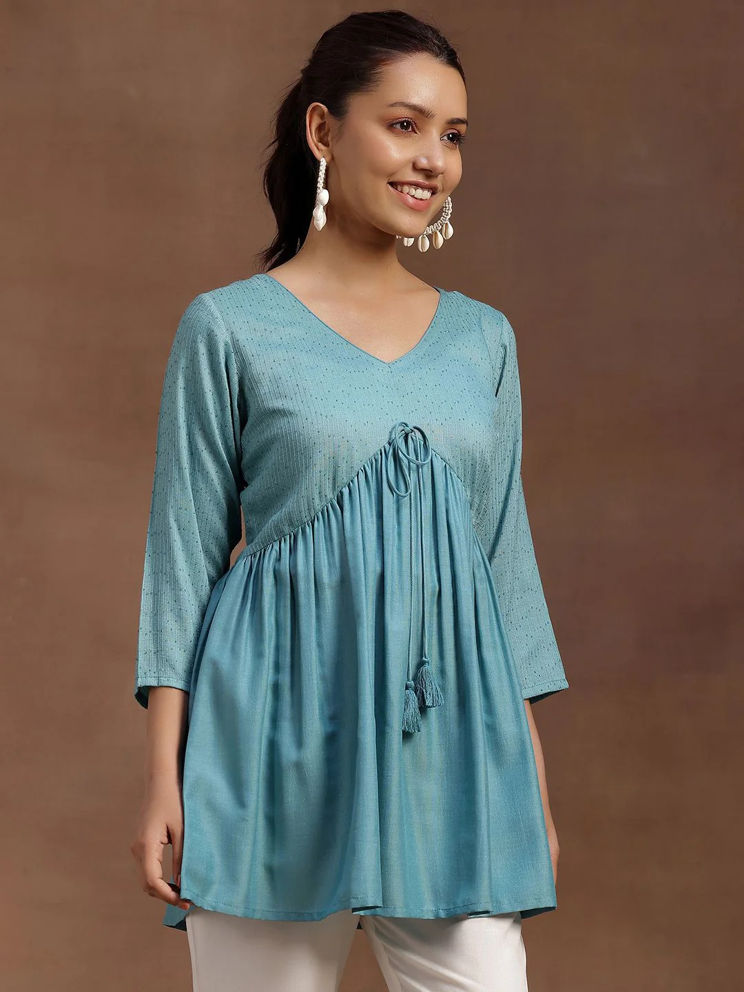 Libas Embellished V-Neck Sequinned Sequinned Pleated Kurti - Image 3