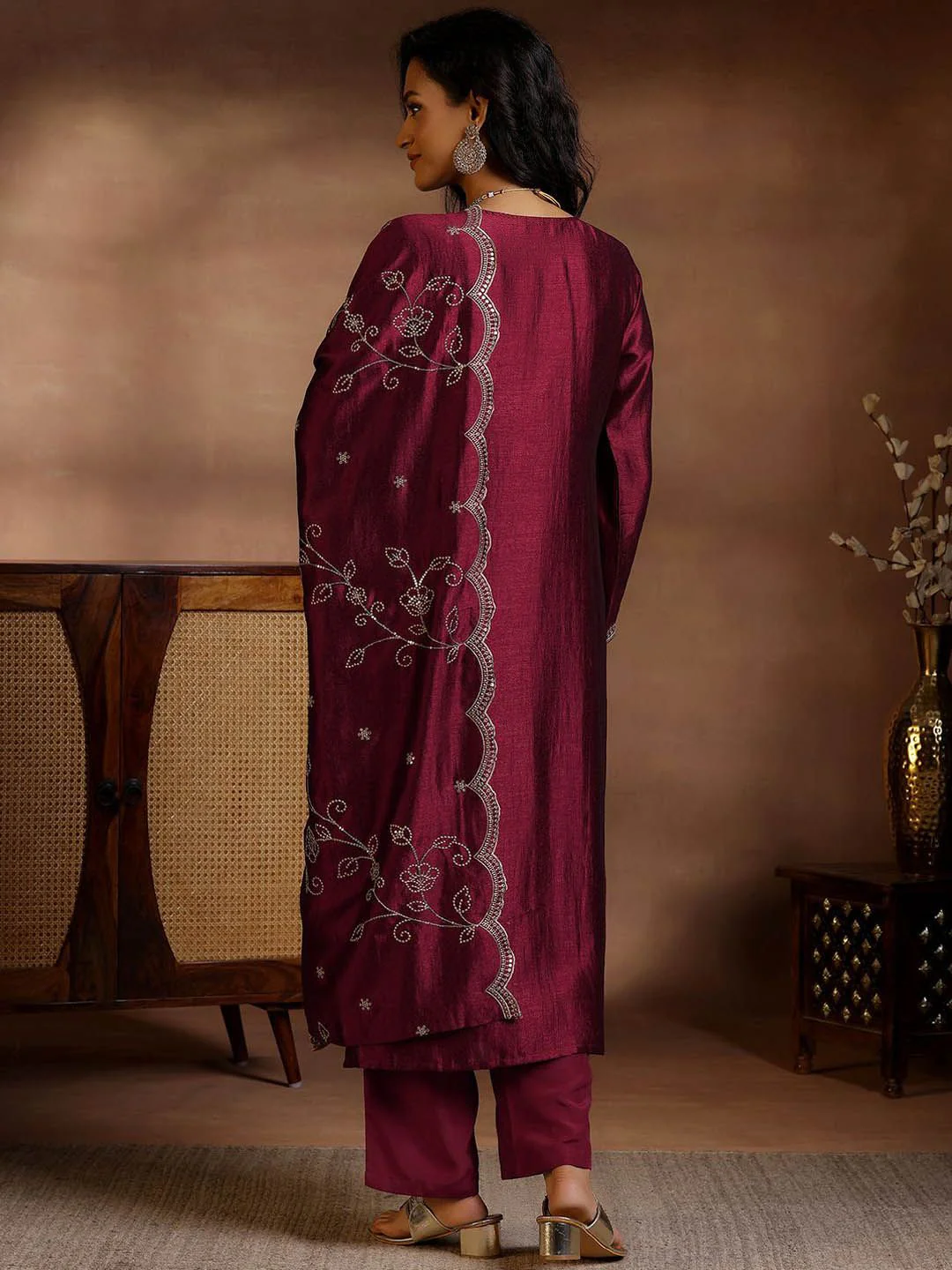 Libas Ethnic Motifs Embroidered Thread Work Straight Kurta With Trousers & Dupatta - Image 4