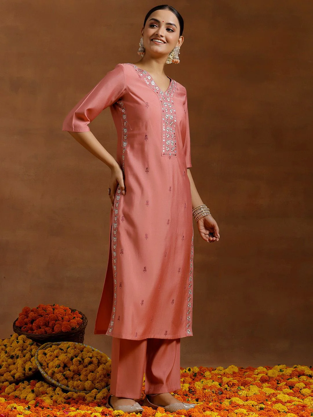 Libas Ethnic Motifs Floral Embroidered Straight Kurta with Trousers - Image 3