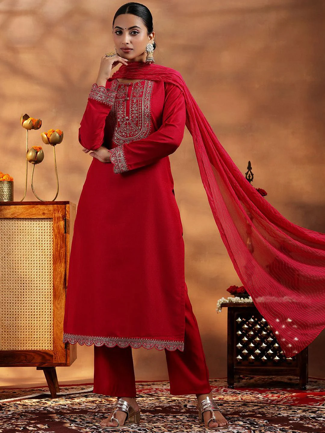 Libas Floral Embroidered Sequinned Dobby Weave Straight Kurta With Trousers & Dupatta - Image 6