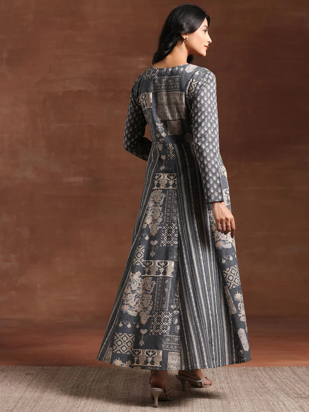 Libas Floral Print V-Neck Linen Maxi Dress - Image 5