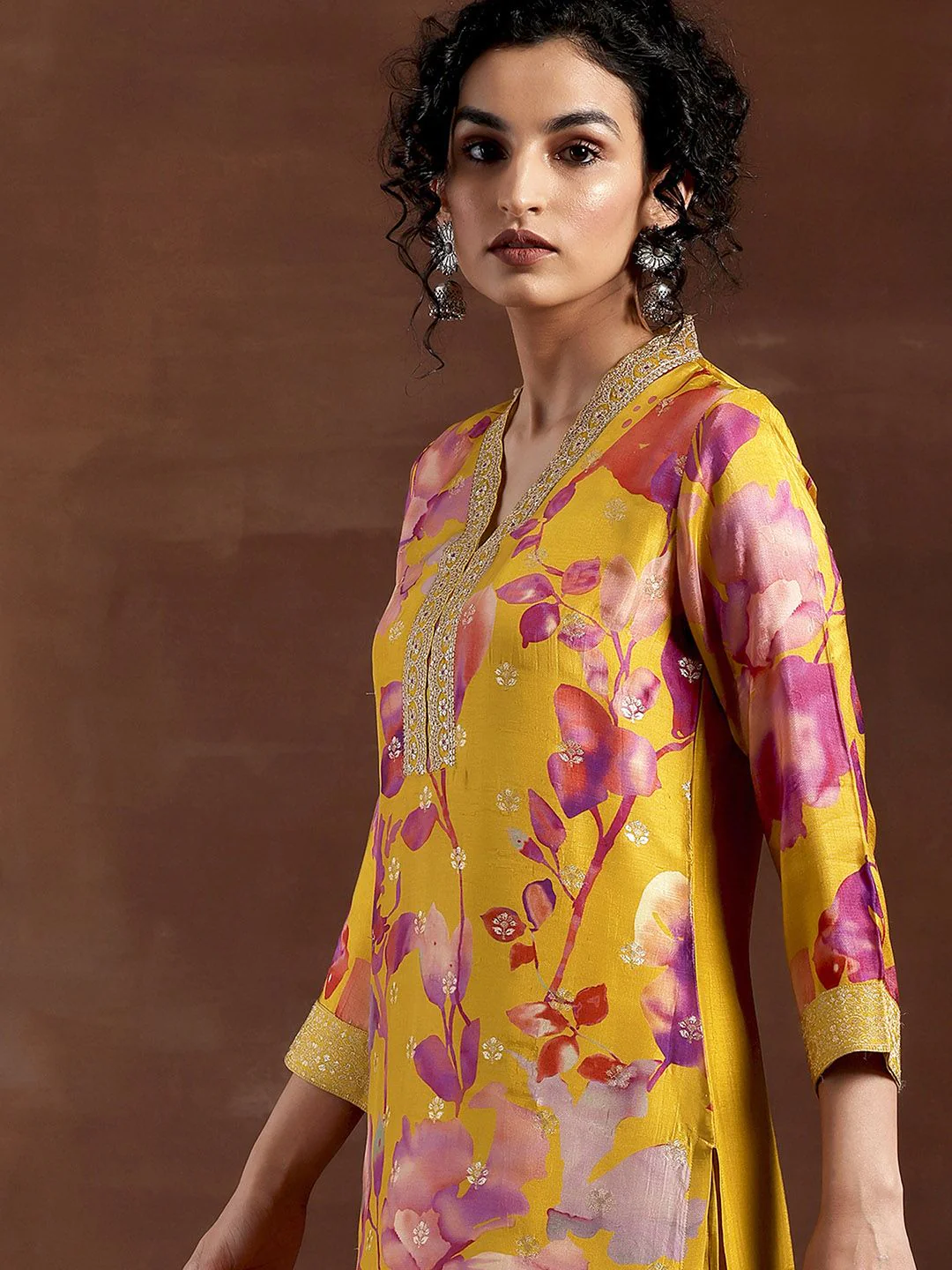 Libas Floral Printed Kurta With Trousers & Dupatta - Image 2