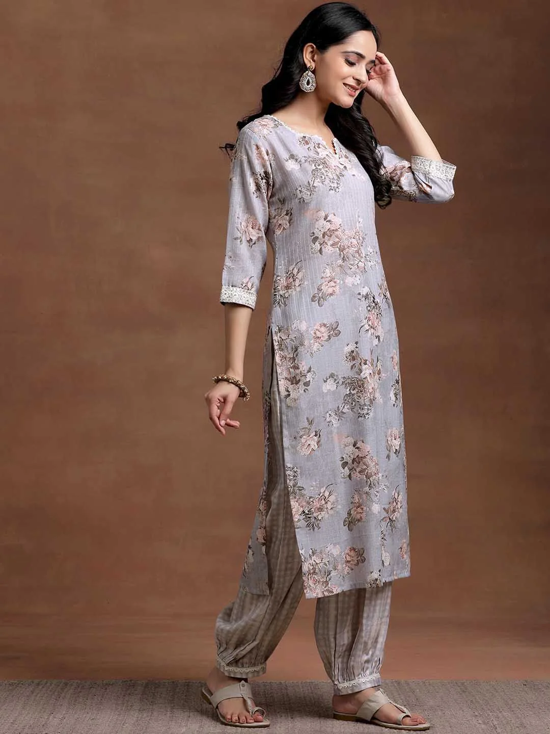 Libas Floral Printed Regular Gotta Patti Kurta with Salwar & With Dupatta - Image 4