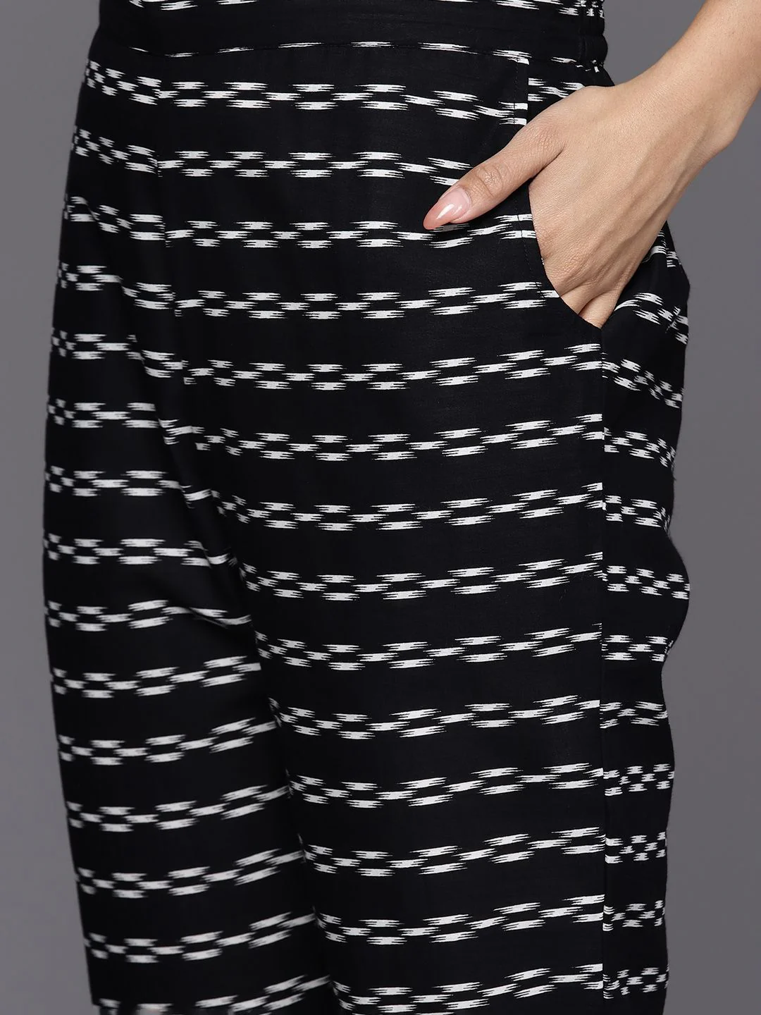 Libas Floral Printed Regular Mirror Work Pure Cotton Kurta With Trousers & Dupatta - Image 10