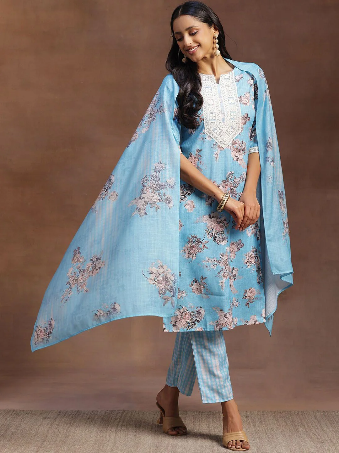 Libas Floral Printed Regular Thread Work Kurta With Trousers & Dupatta - Image 5