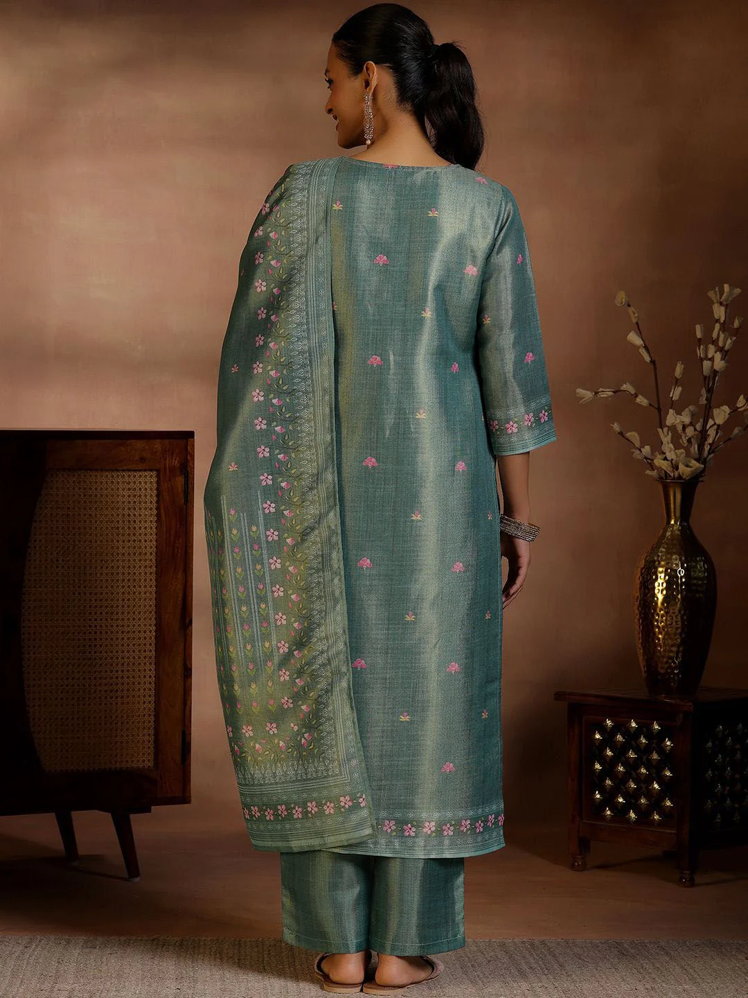 Libas Floral Printed Round Neck Straight Kurta with Trousers & Dupatta - Image 5