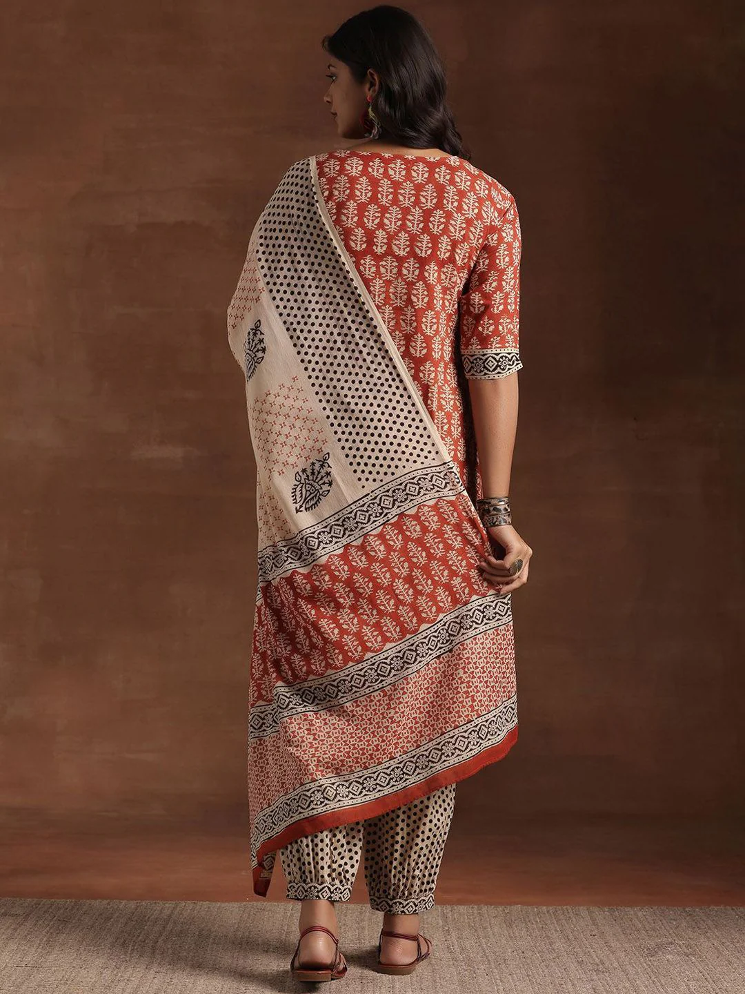Libas Floral Printed Straight Kurta With Salwar And Dupatta - Image 5