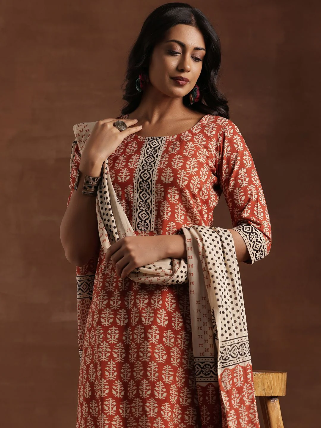 Libas Floral Printed Straight Kurta With Salwar And Dupatta - Image 6