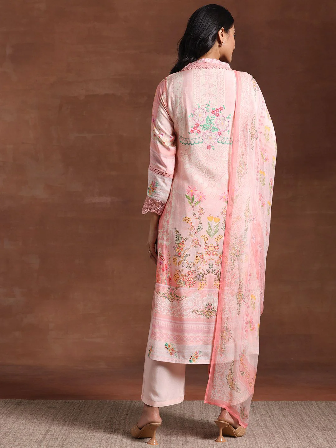Libas Floral Printed V-Neck Long Sleeves Beads and Stones Kurta Set - Image 6