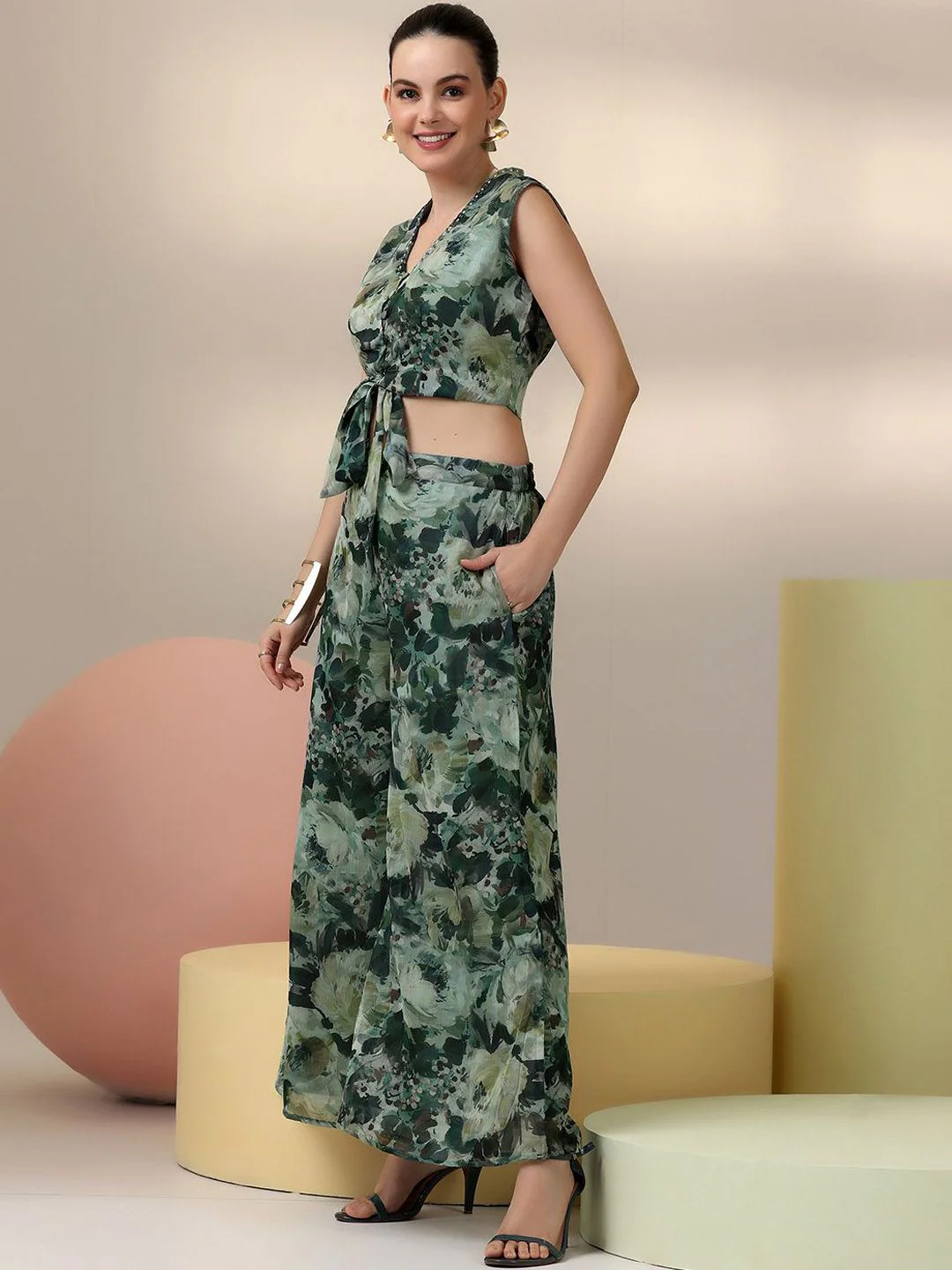 Libas Floral Printed V-Neck Top & Palazzo With Shrug - Image 5