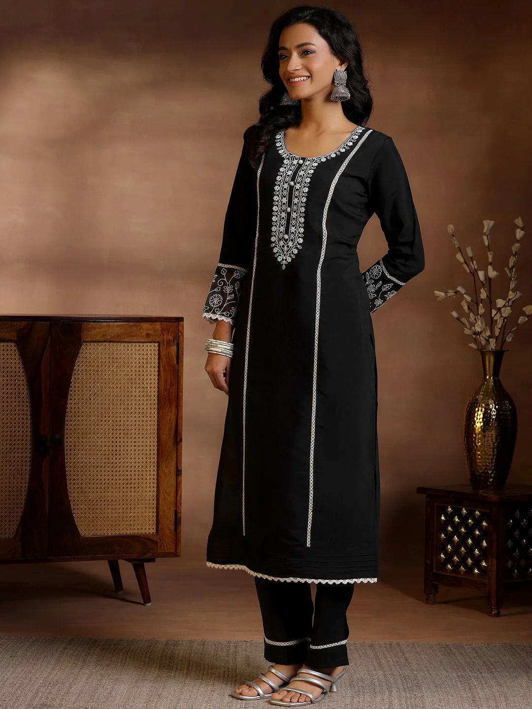Libas Floral Yoke Design Panelled Sequinned Kurta with Trousers & Dupatta - Image 3