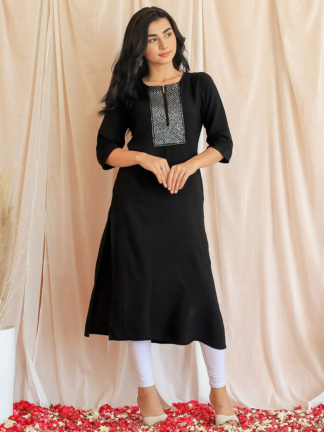 Libas Geometric Yoke Design Thread Work Kurta - Image 3