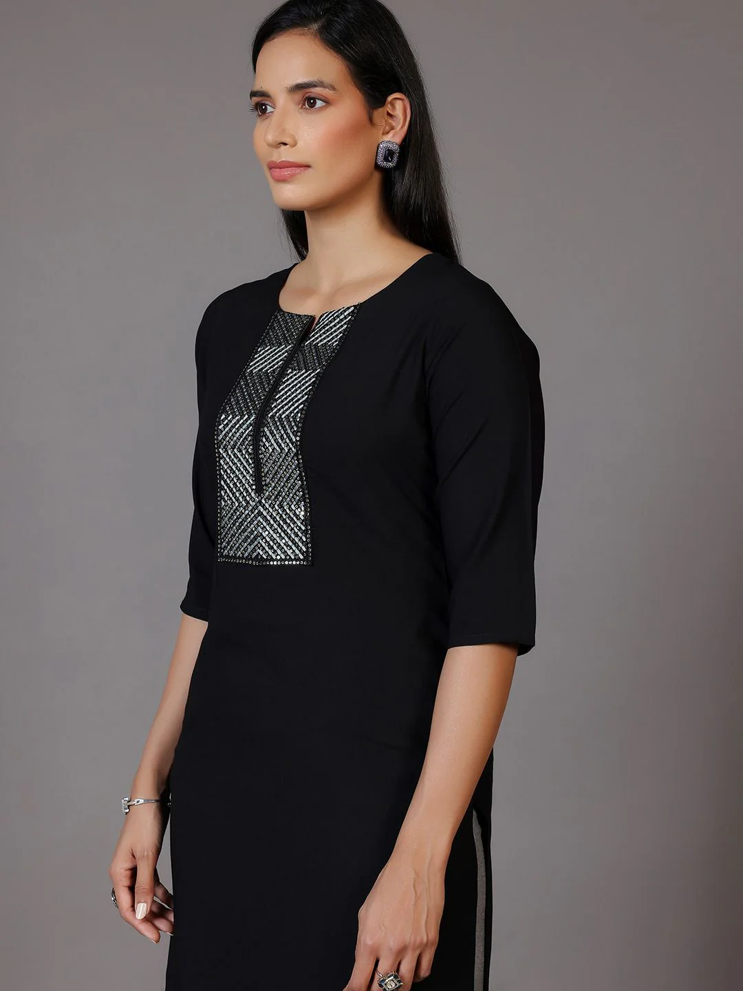 Libas Geometric Yoke Design Thread Work Kurta - Image 4