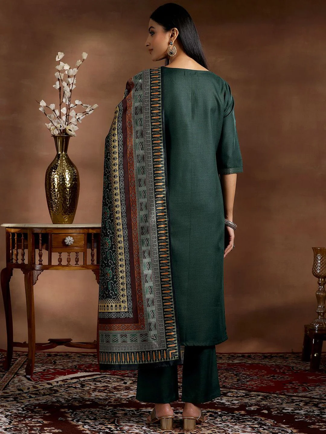 Libas Notched Neck Straight Kurta with Trousers & Dupatta - Image 4