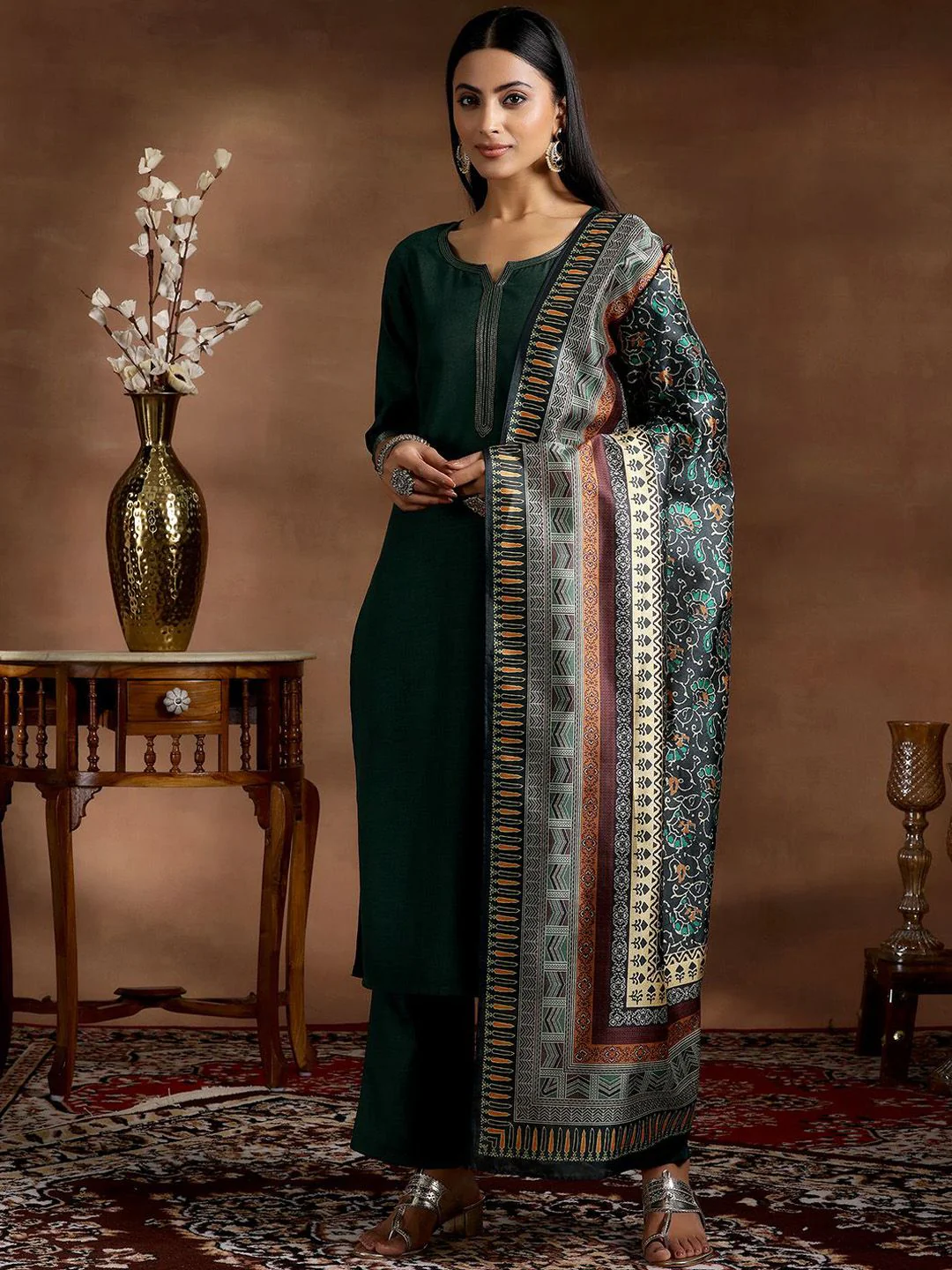 Libas Notched Neck Straight Kurta with Trousers & Dupatta - Image 6
