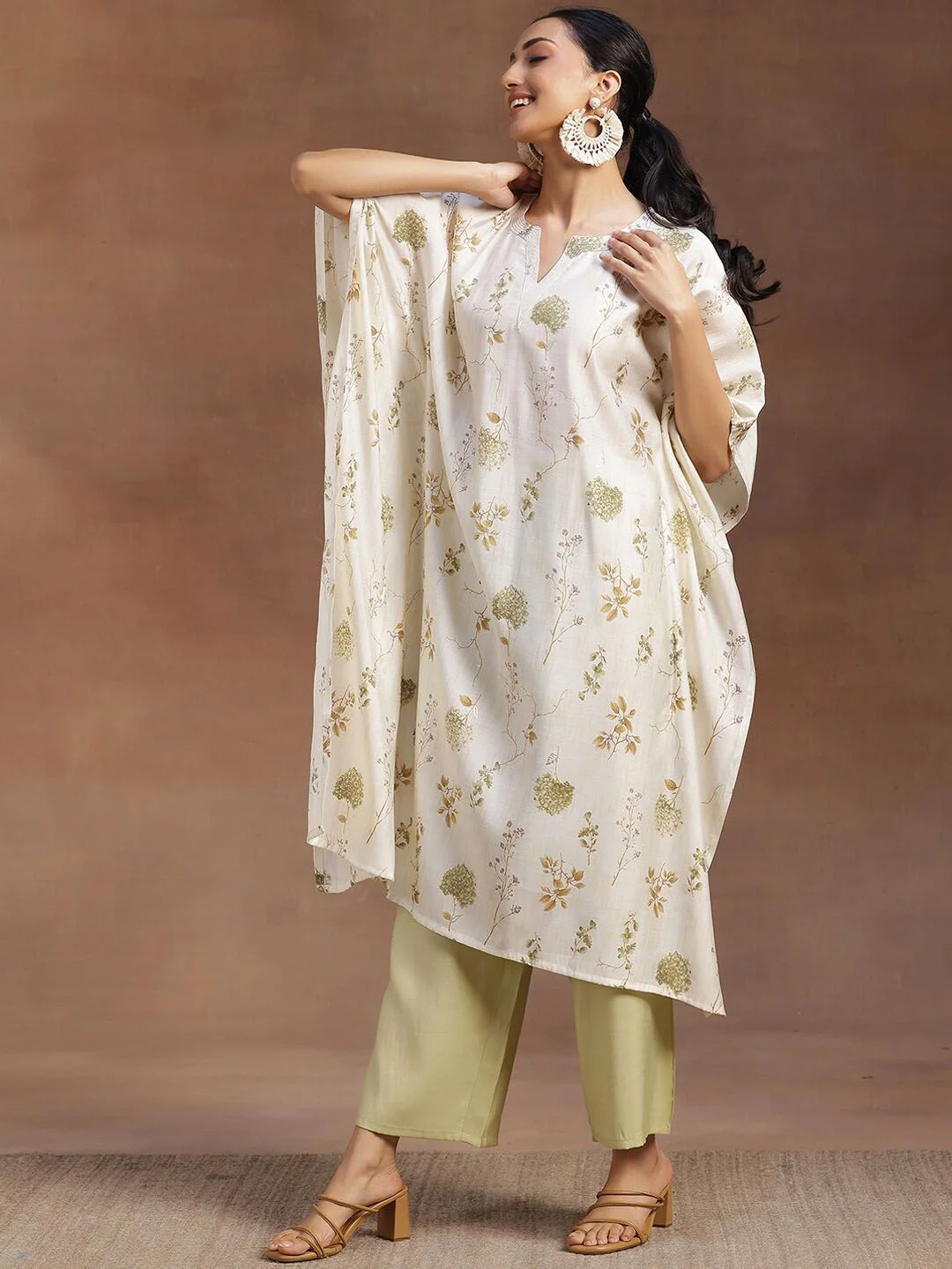 Libas Printed V-Neck Kaftan Tunic With Palazzos Co-Ords - Image 3