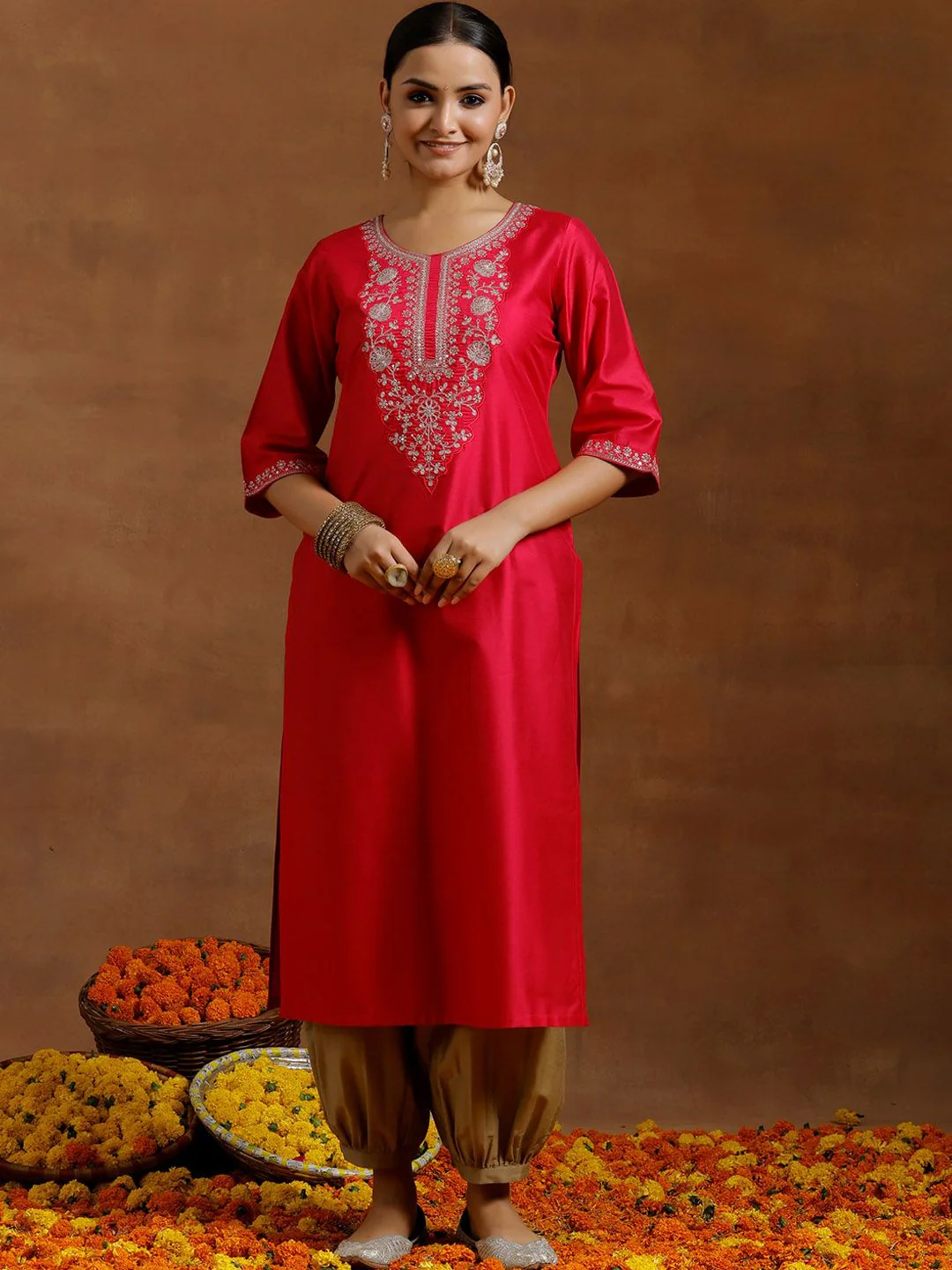 Libas Women Ethnic Motifs Thread Work Kurta - Image 2