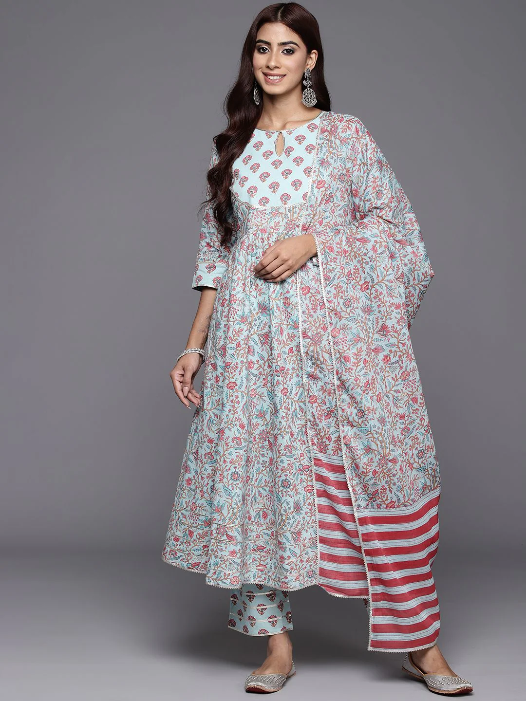 Libas Women Floral Printed Pleated Gotta Patti Pure Cotton Kurta with Trousers & Dupatta - Image 4