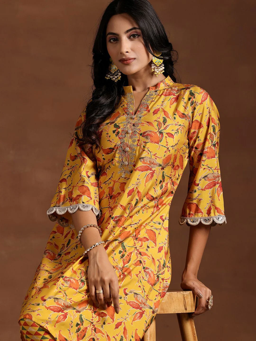 Libas Women Floral Printed Regular Beads and Stones Kurta with Trousers - Image 6