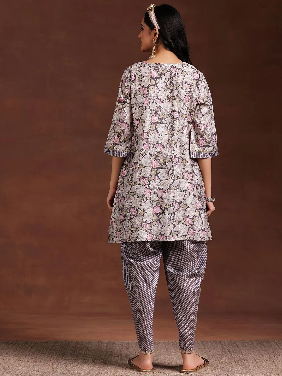 Libas Women Floral Printed Regular Gotta Patti Kurta with Dhoti Pants - Image 5