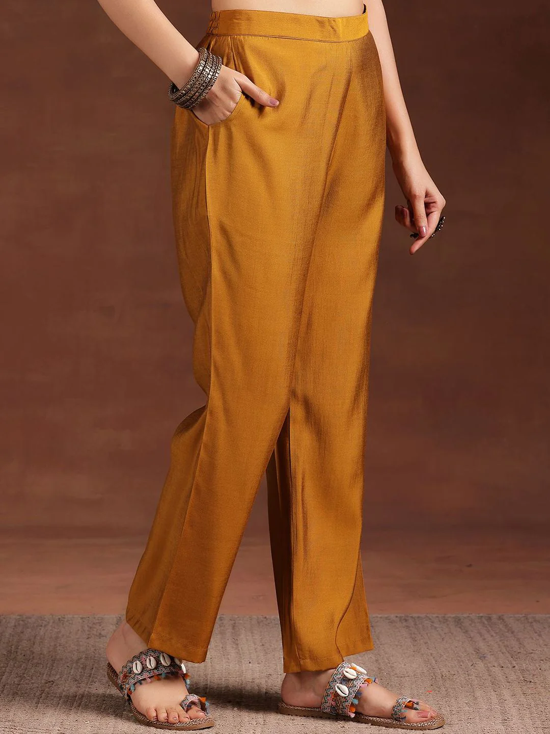 Libas Women Floral Printed Regular Kurta with Trousers & With Dupatta - Image 7