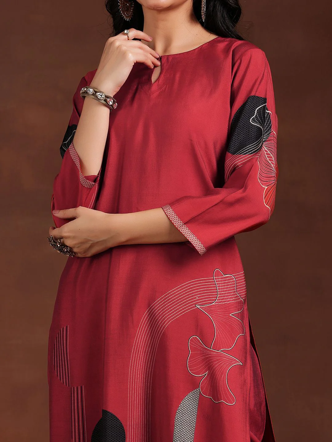 Libas Women Printed Regular Kurta with Trousers & With Dupatta - Image 2