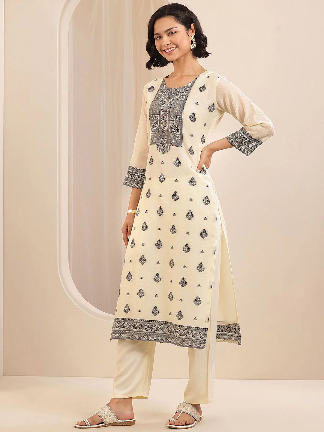 Libas Women Regular Chanderi Silk Kurta with Trousers & With Dupatta - Image 5